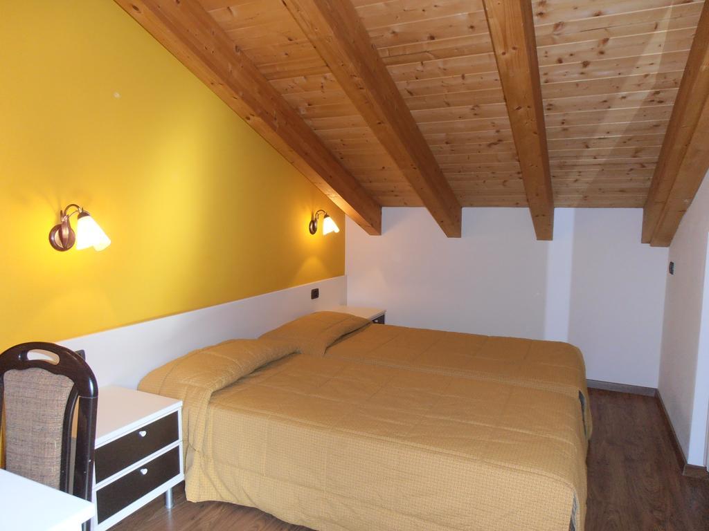 Chalet Kiara - Appartamenti Abar Ливиньо Стая снимка