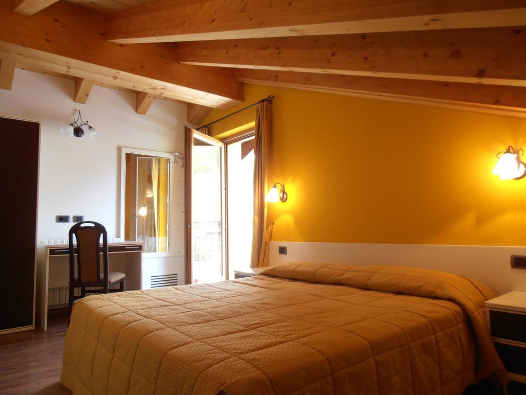 Chalet Kiara - Appartamenti Abar Ливиньо Стая снимка